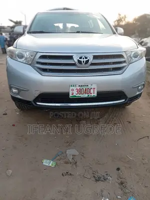 Toyota Highlander 2013 Silver
