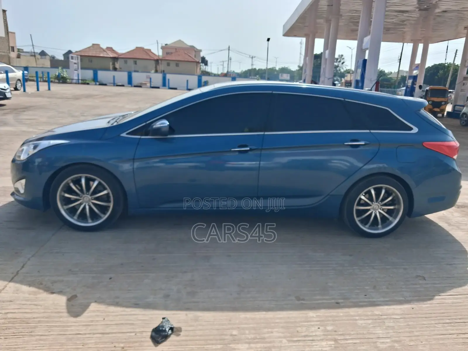 Hyundai i40 2013 Blue