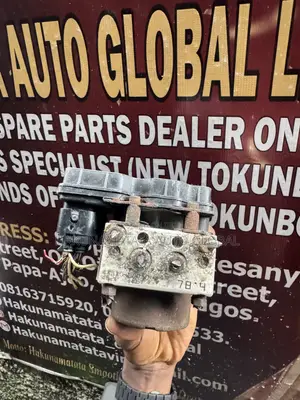 🚘 Toyota Sienna 2004–2006 ABS Pump / ABS Module – New & Tokunbo Avail