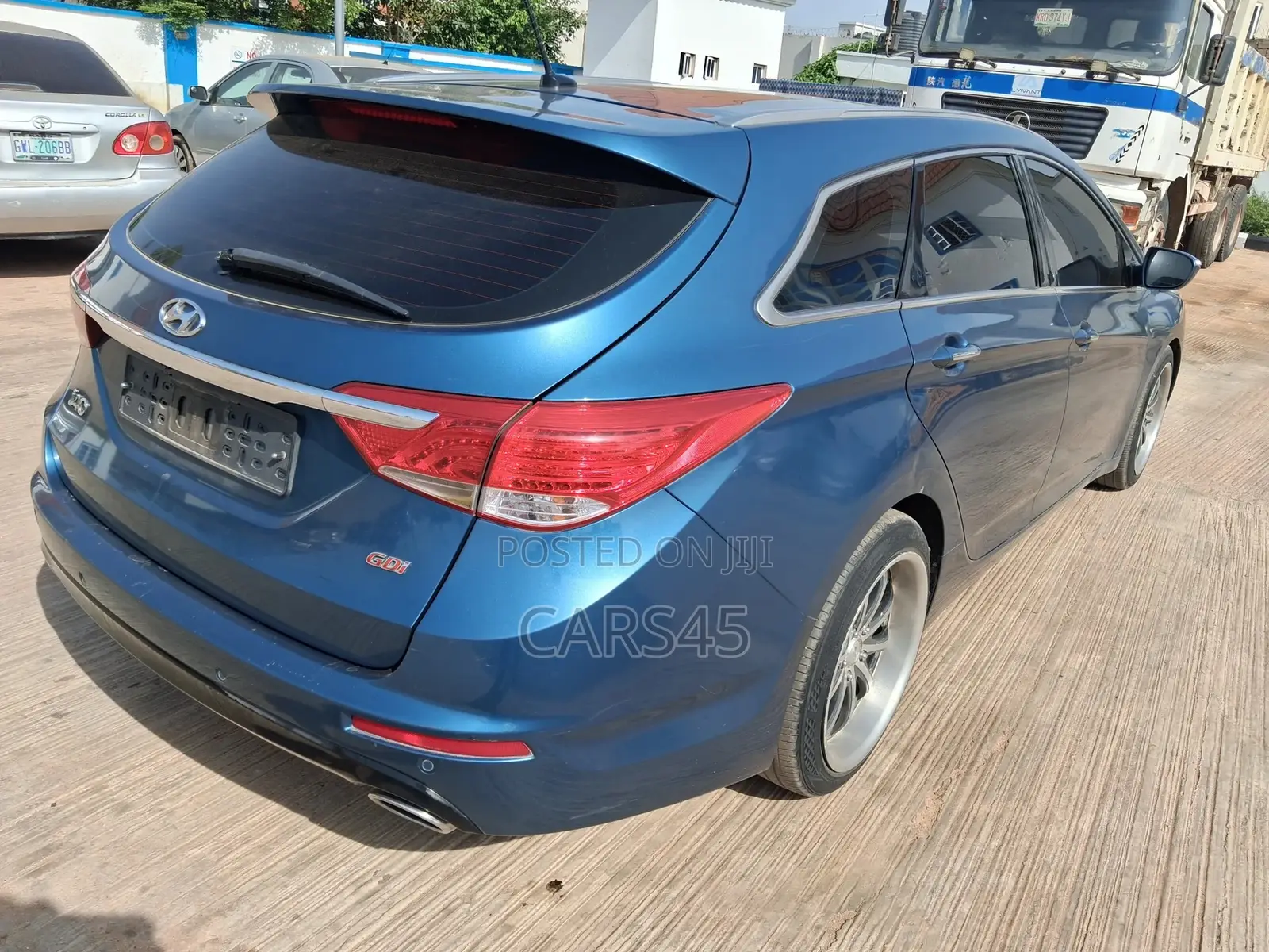 Hyundai i40 2013 Blue