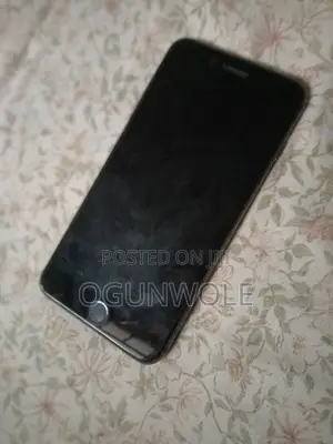 Apple iPhone 8 Plus 64 GB Black