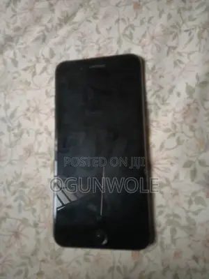 Apple iPhone 8 Plus 64 GB Black