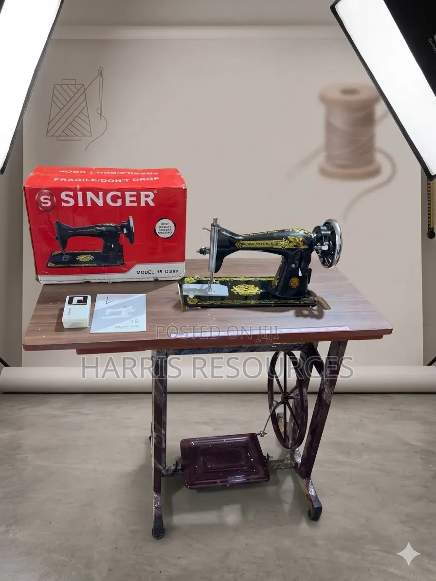 Singer Model 15 Class Sewing Machine.