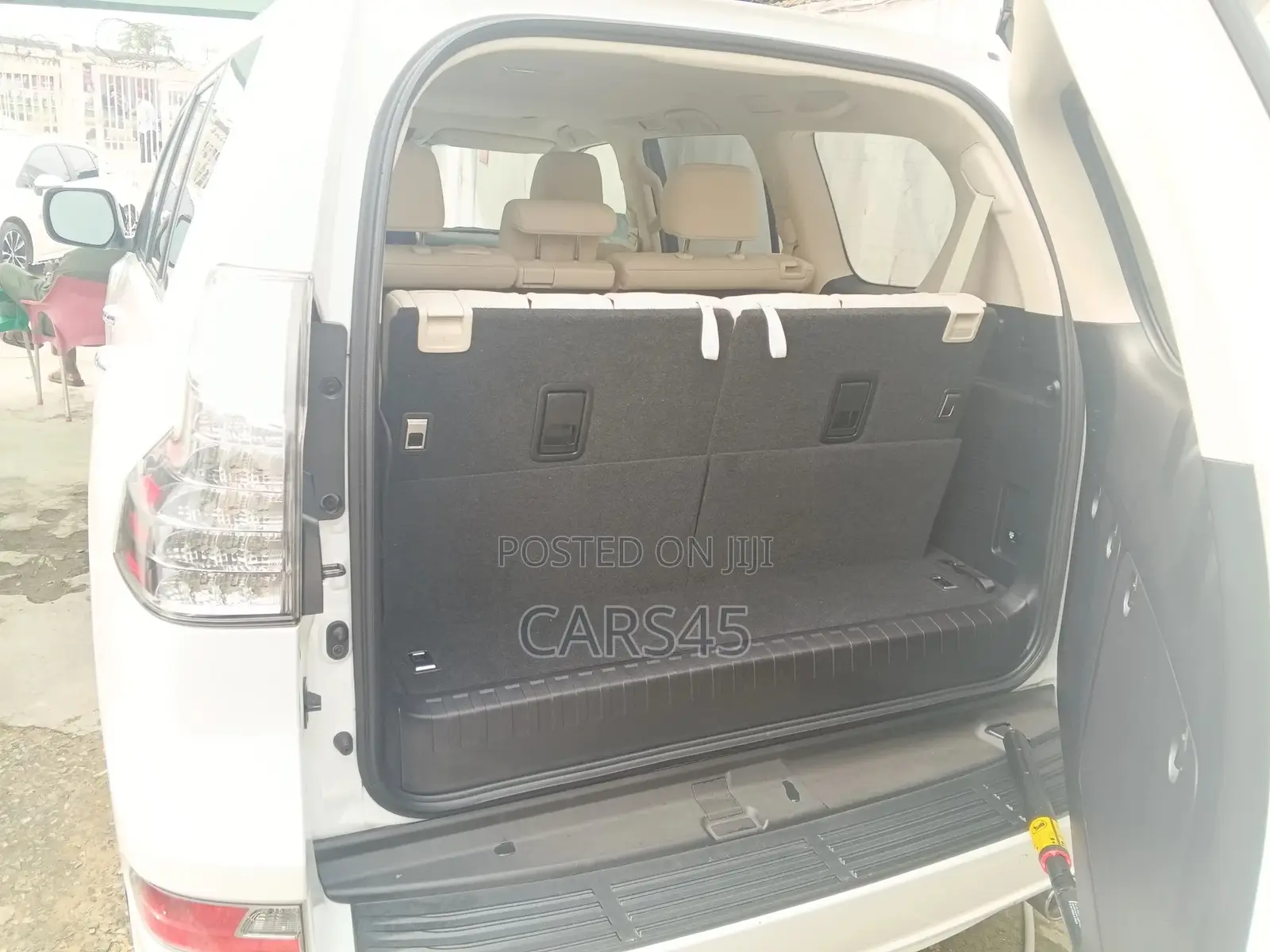 Lexus GX 2023 White