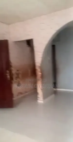 2bdrm Block of Flats in Iseri Olofin for rent
