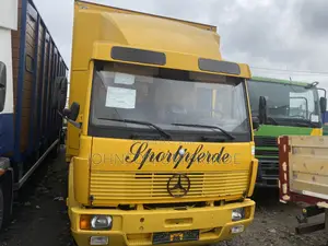 Mercedes Benz 1114 Container