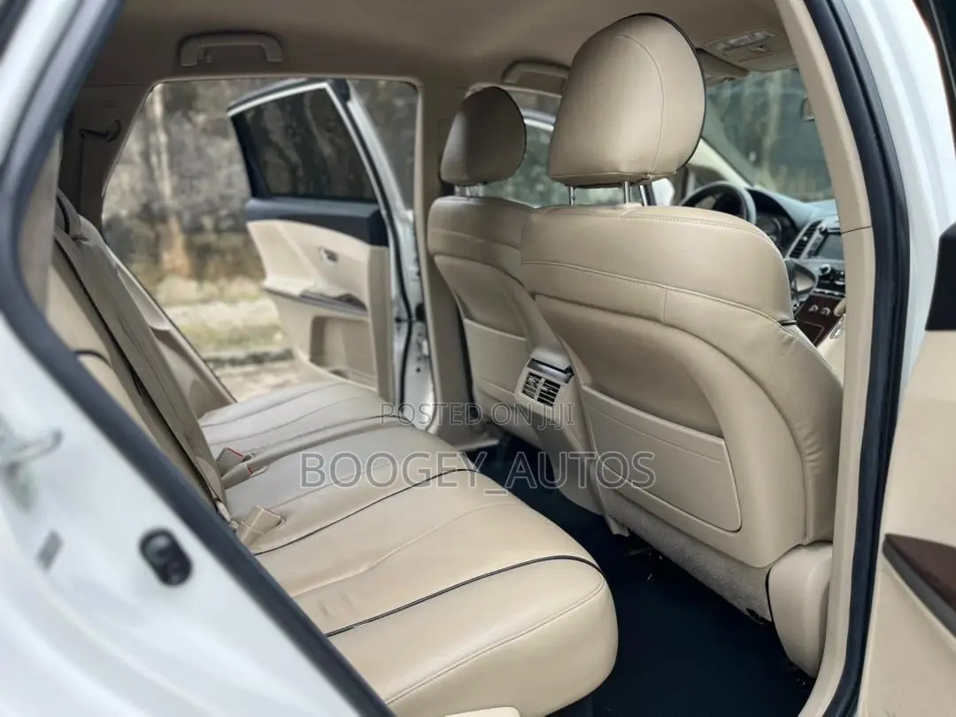 Toyota Venza 2012 White