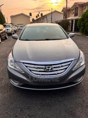 Hyundai Sonata Limited Sedan FWD (2.4L 4cyl 6A) 2012 Gray