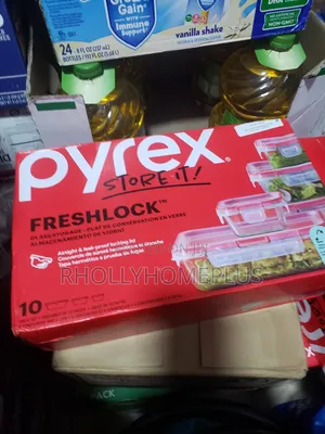 Original Pyrex FreshLock 10-Piece Glass Food Storage Set
