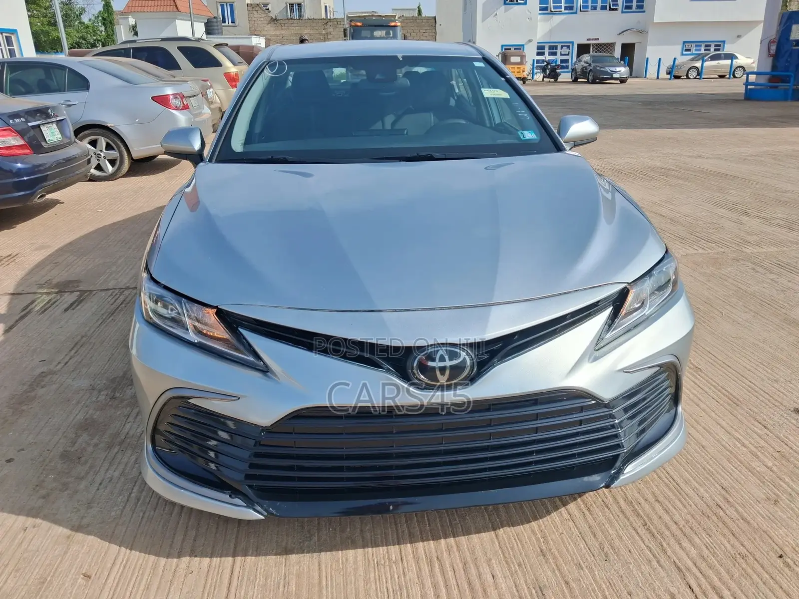 Toyota Camry 2023 Silver