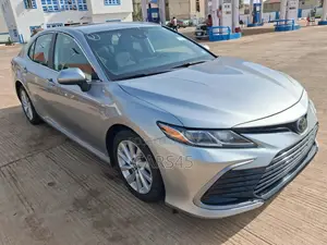 Toyota Camry 2023 Silver