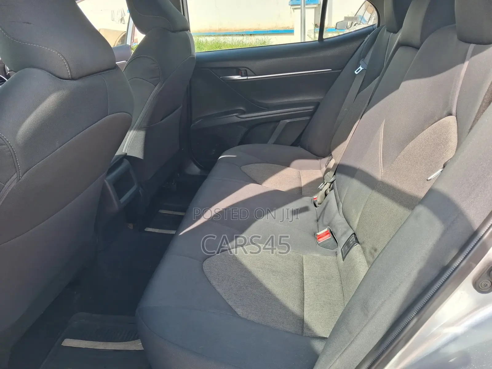 Toyota Camry 2023 Silver
