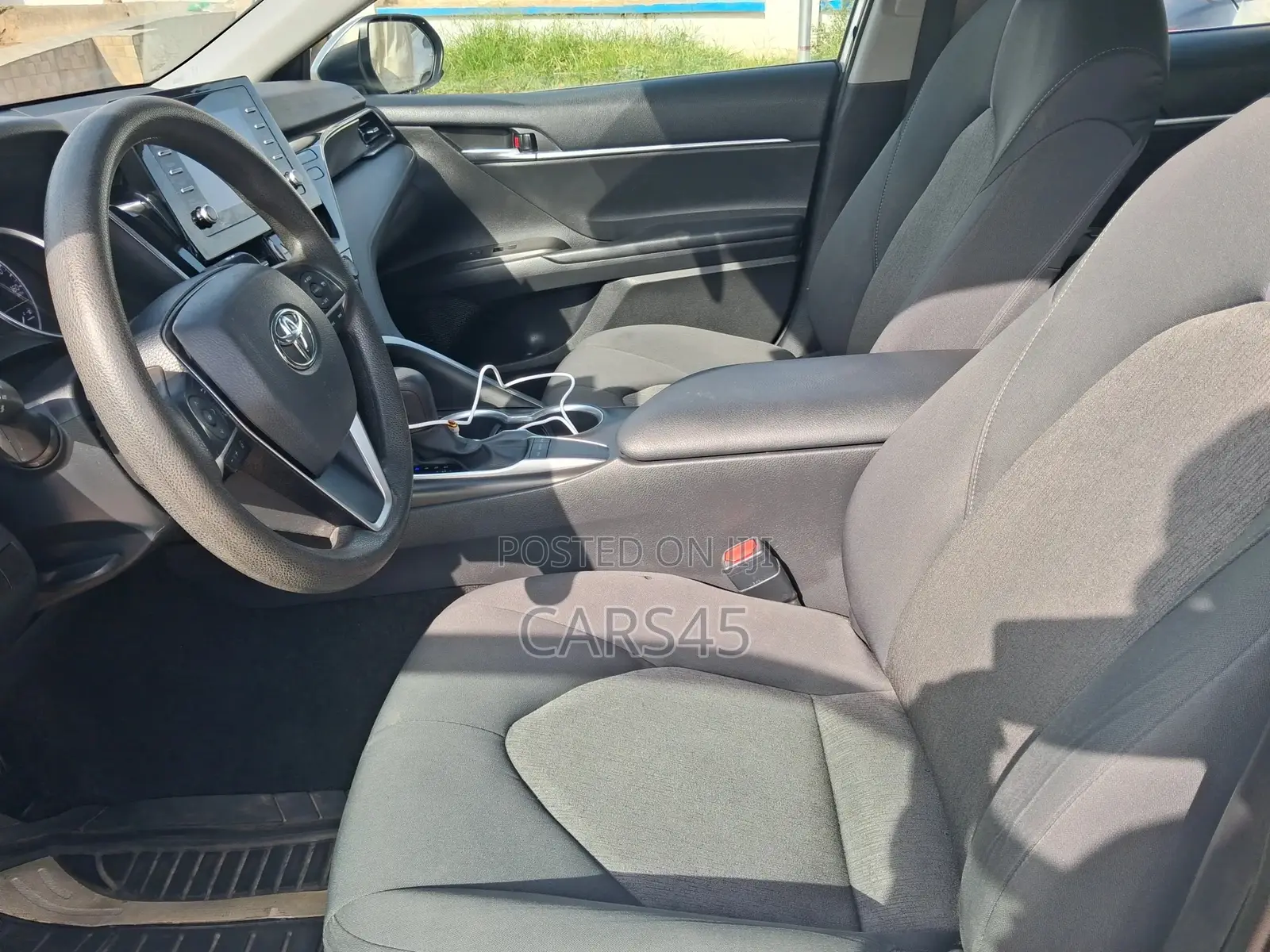 Toyota Camry 2023 Silver