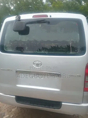 Toyota HiAce 2010 Grey