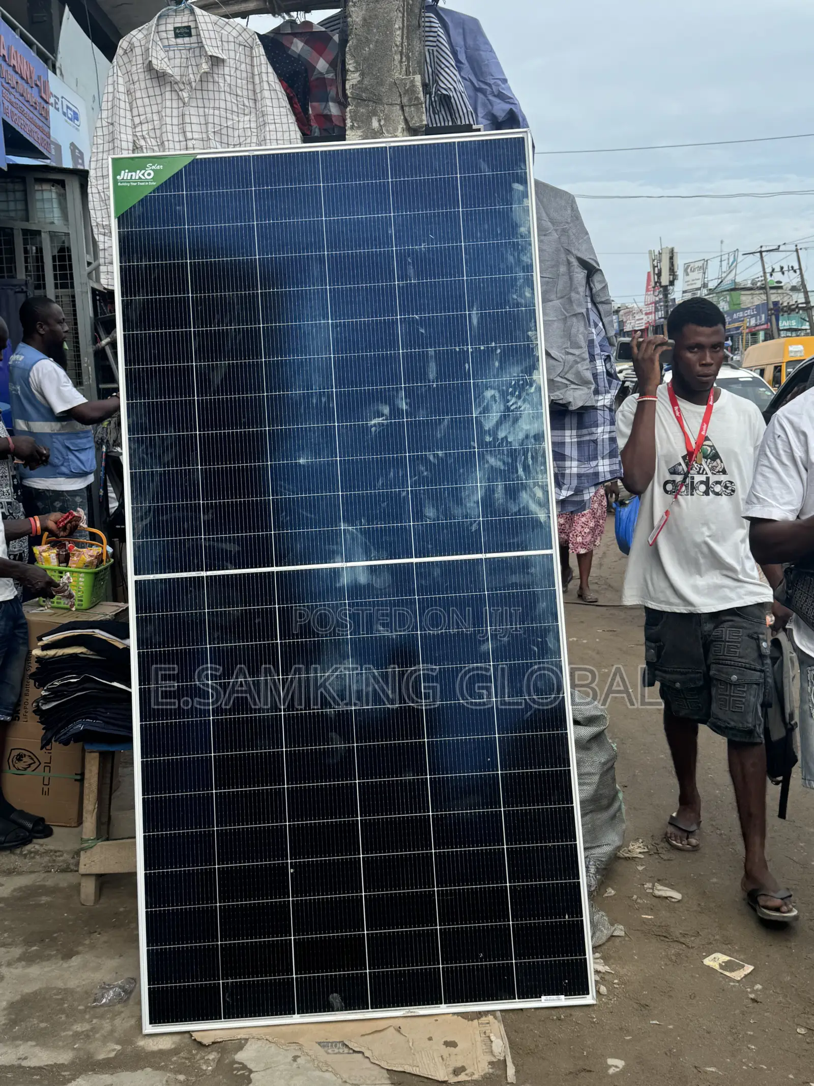 600watt Jinko Solar Panel