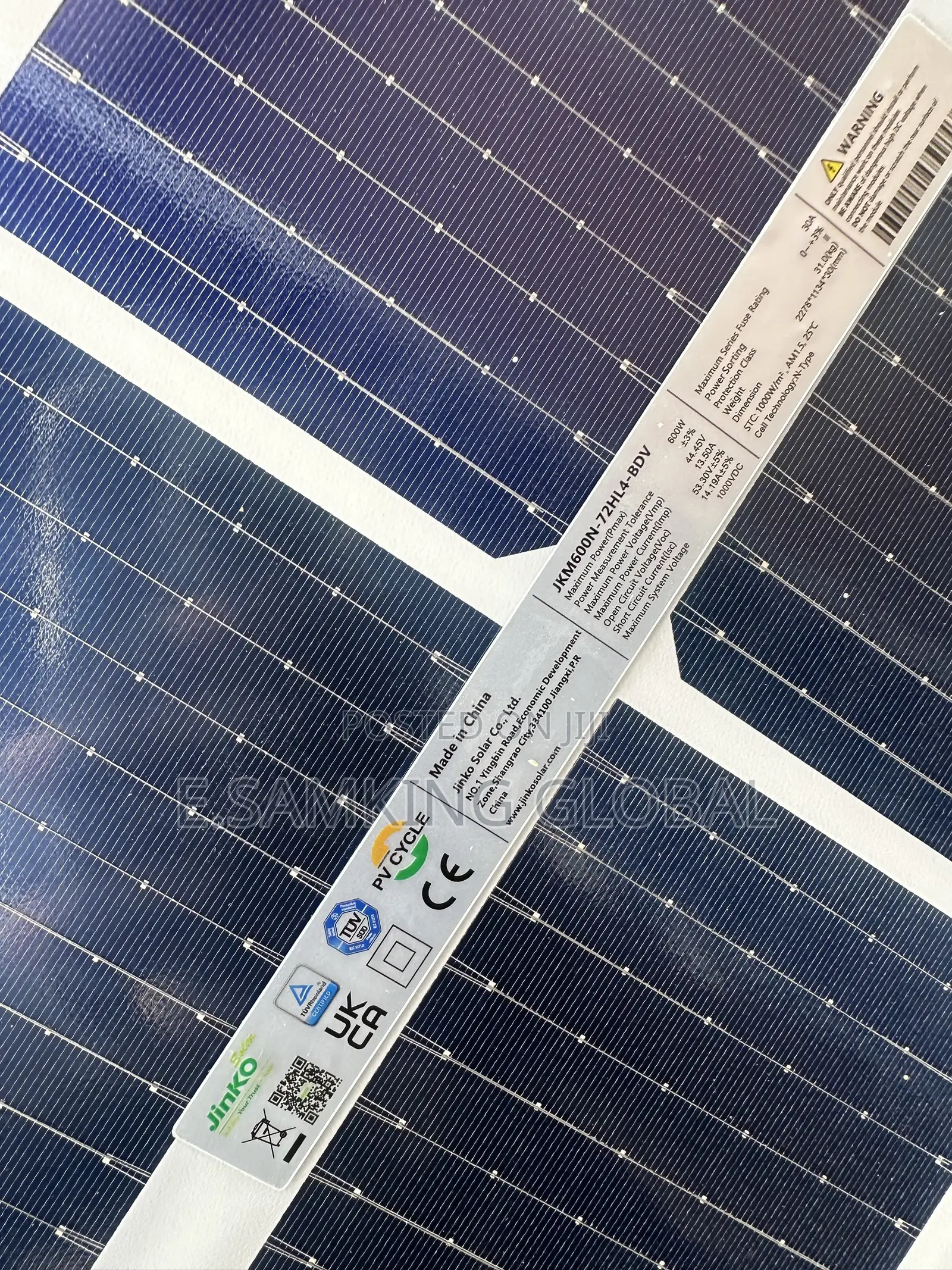 600watt Jinko Solar Panel