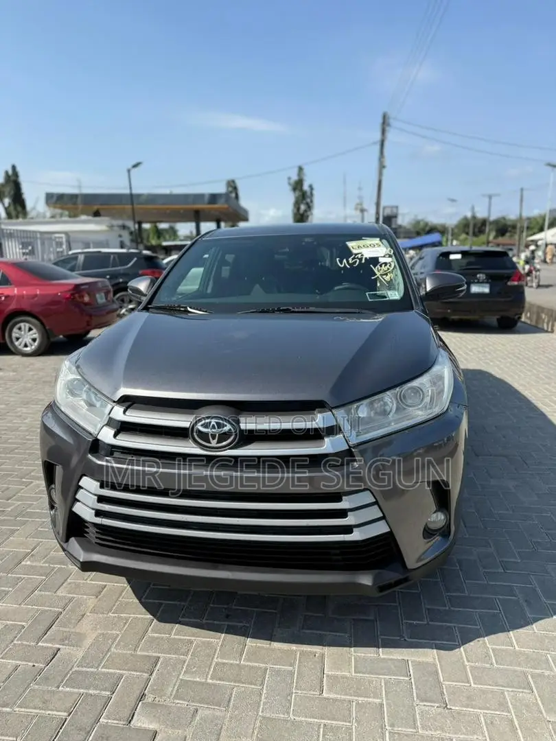 Toyota Highlander 2018 Gray