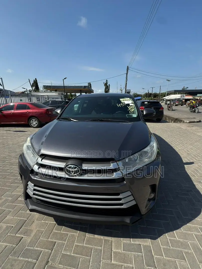 Toyota Highlander 2018 Gray
