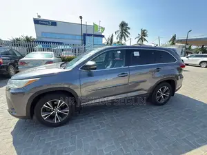 Toyota Highlander 2018 Gray