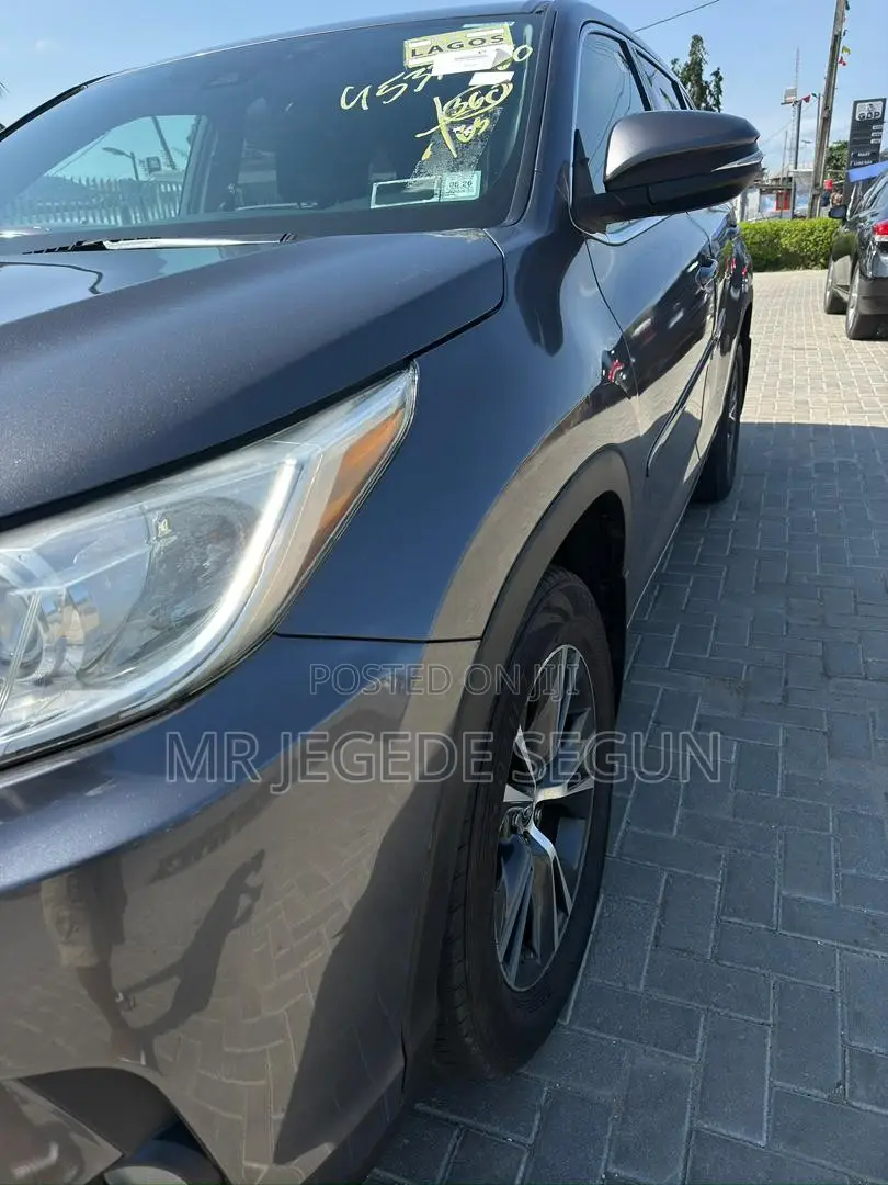 Toyota Highlander 2018 Gray