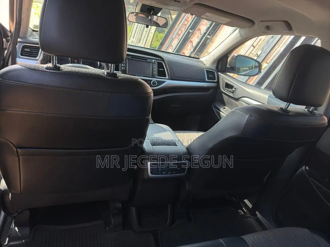 Toyota Highlander 2018 Gray