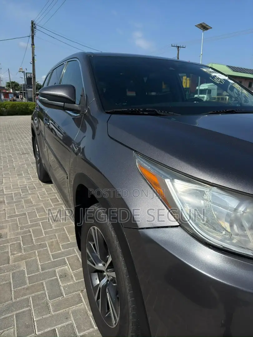 Toyota Highlander 2018 Gray