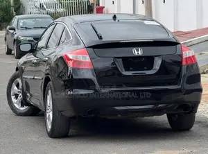 Honda Crosstour 2011 Black