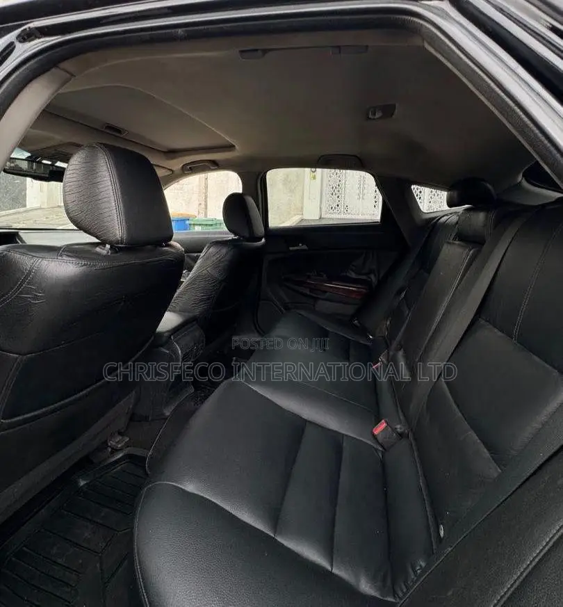 Honda Crosstour 2011 Black