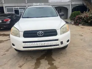 Toyota RAV4 Sport I4 4x4 2006 White