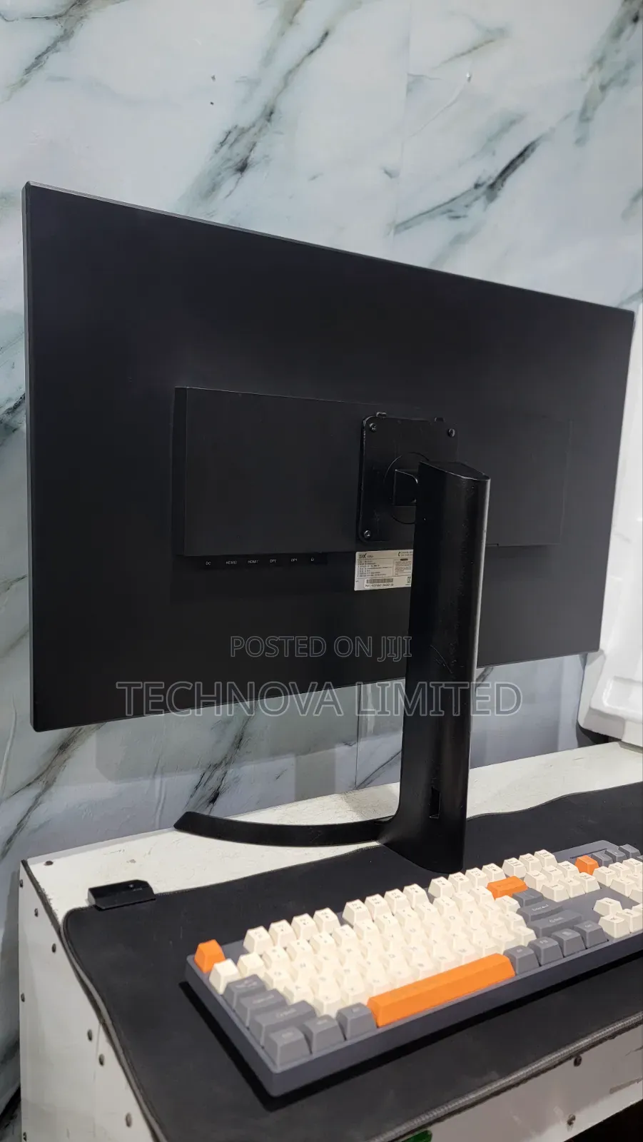 Crossover 32inch 4K UHD IPS Monitor