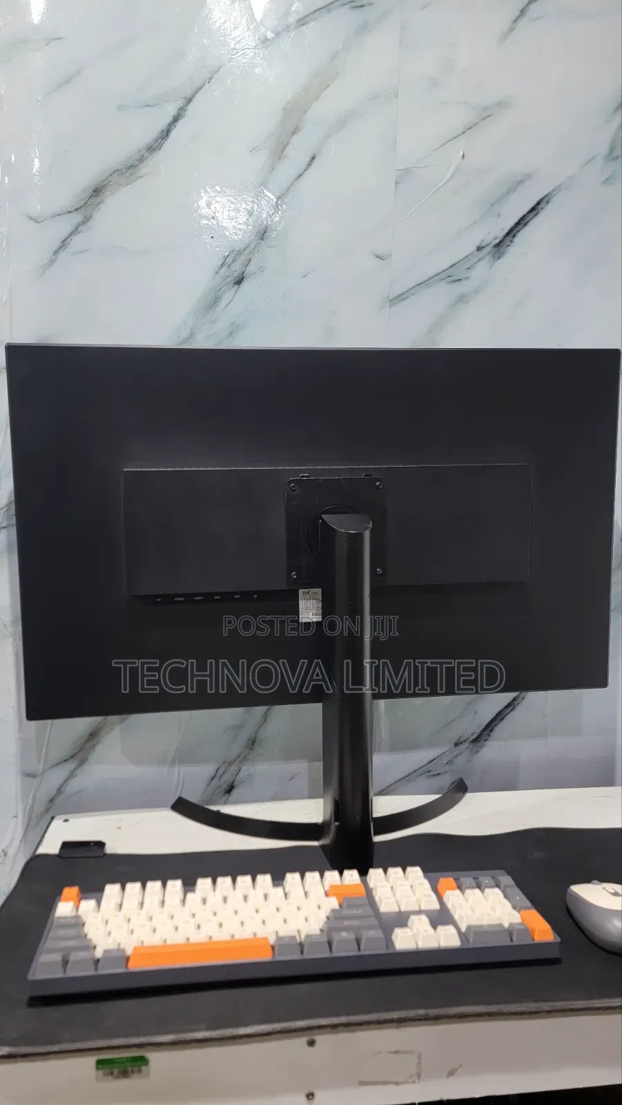 Crossover 32inch 4K UHD IPS Monitor
