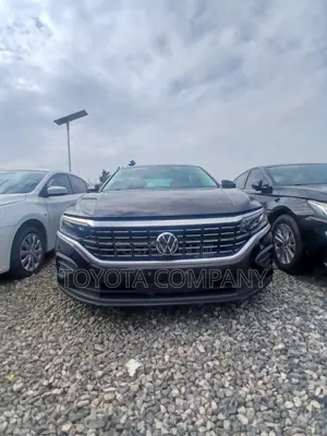 Volkswagen Passat 2022 Black