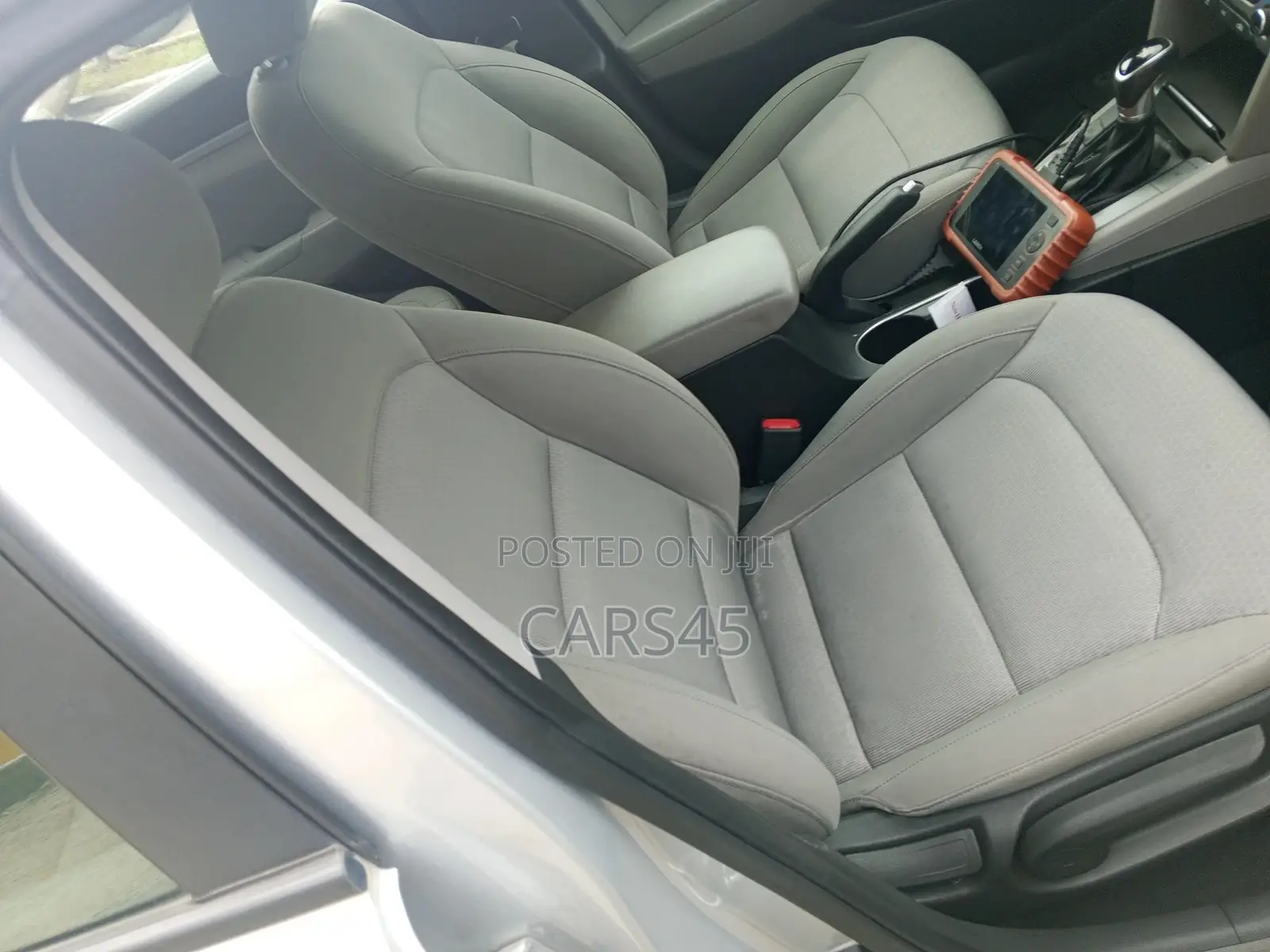 Hyundai Elantra 2018 Silver