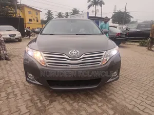 Toyota Venza XLE 2012 Gray