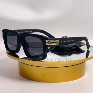 Black Marc Jacobs Square-Frame Sunglasses Featuring Distinct Gold-Tone