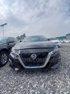 Nissan Altima 2021 Black