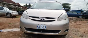 Toyota Sienna 2007 Gold