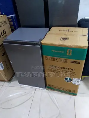 The Hisense REF093DRR 90L Refrigerator Makes Storing Food and Beverage