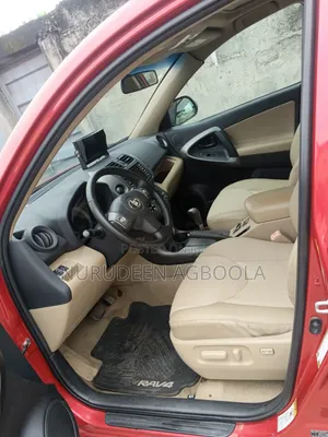 Toyota RAV4 2011 Red