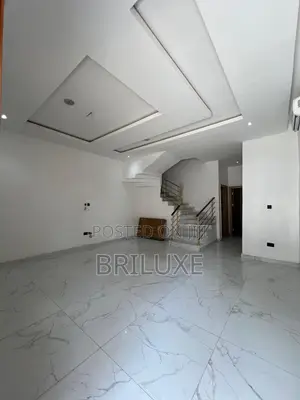 4bdrm Duplex in Orchid, Chevron for rent
