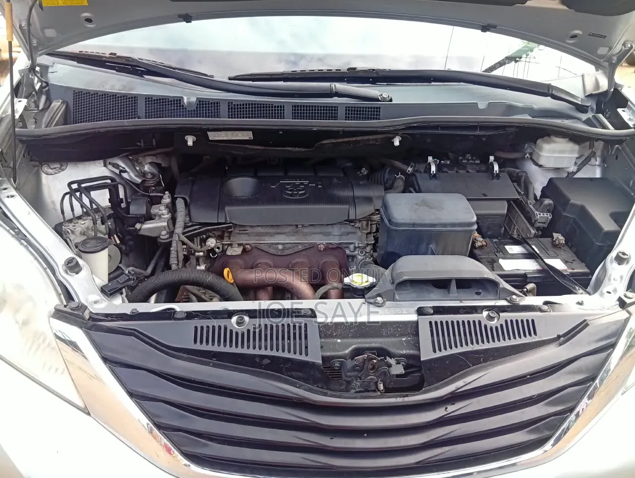 Toyota Sienna LE 8 Passenger 2012 Silver