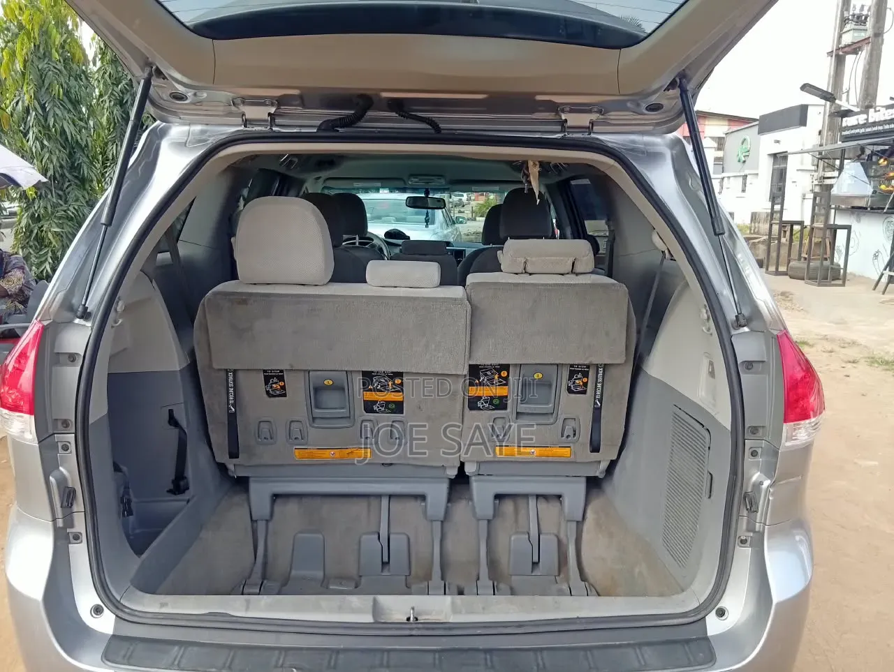 Toyota Sienna LE 8 Passenger 2012 Silver