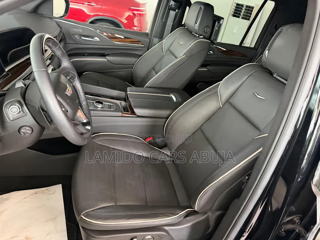 Cadillac Escalade 2024 Black