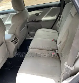 Toyota Venza LE 2011 Black