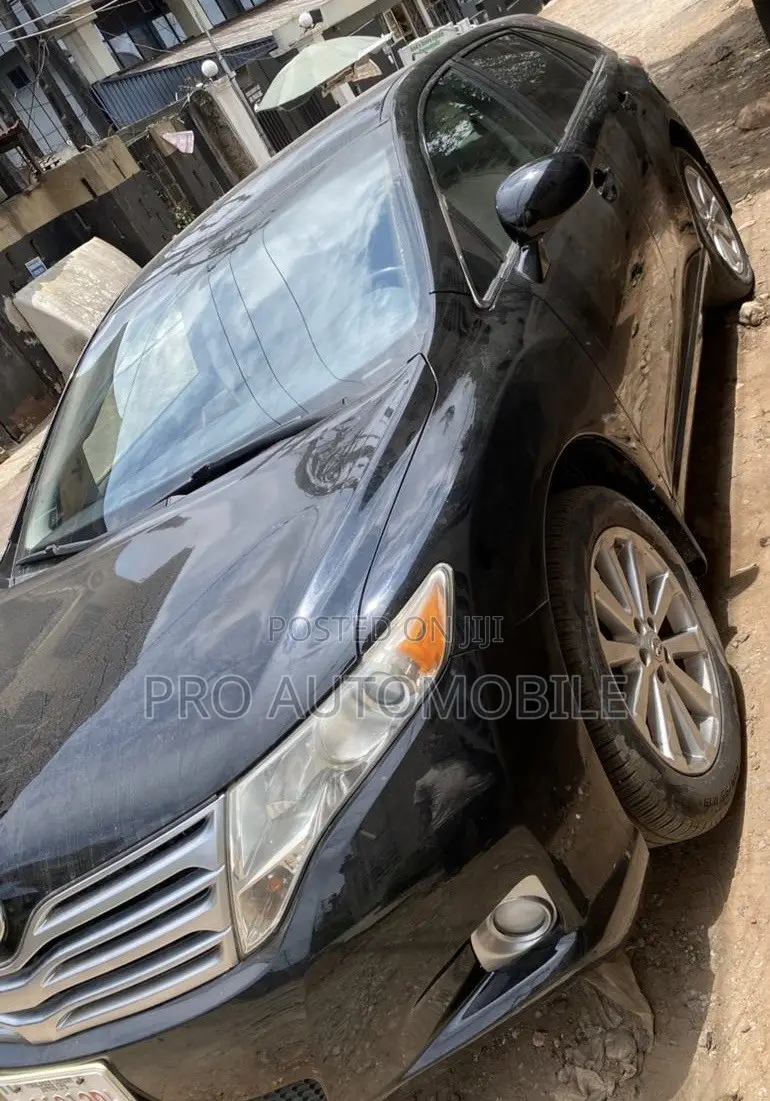 Toyota Venza LE 2011 Black
