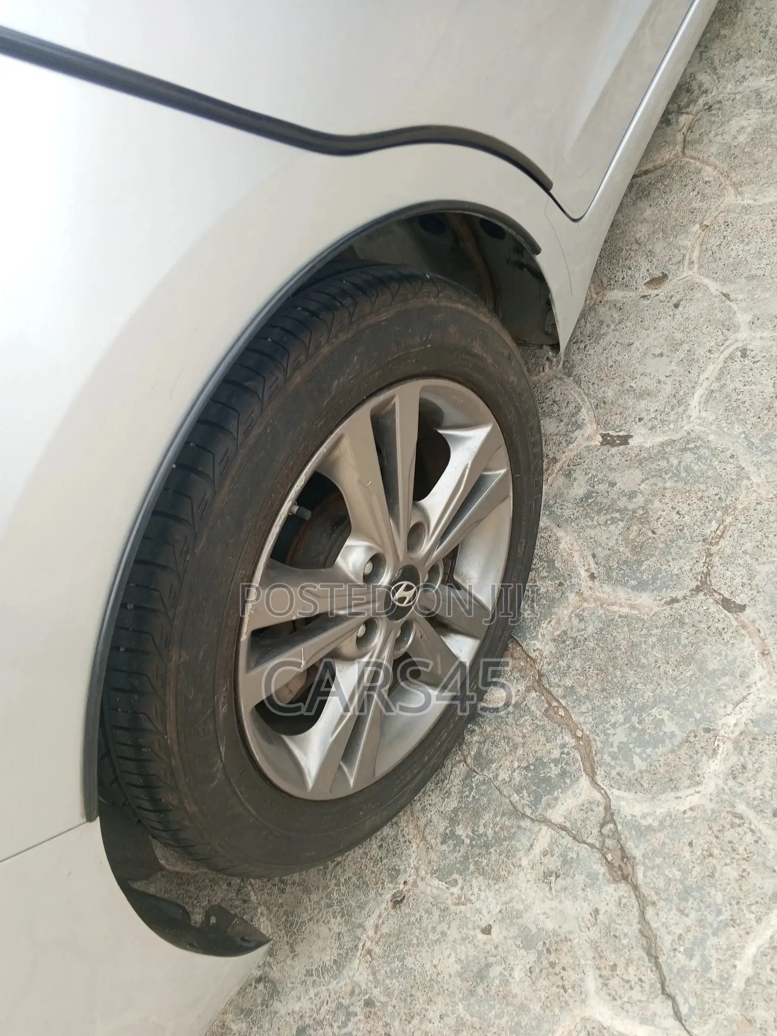 Hyundai Elantra 2018 Silver