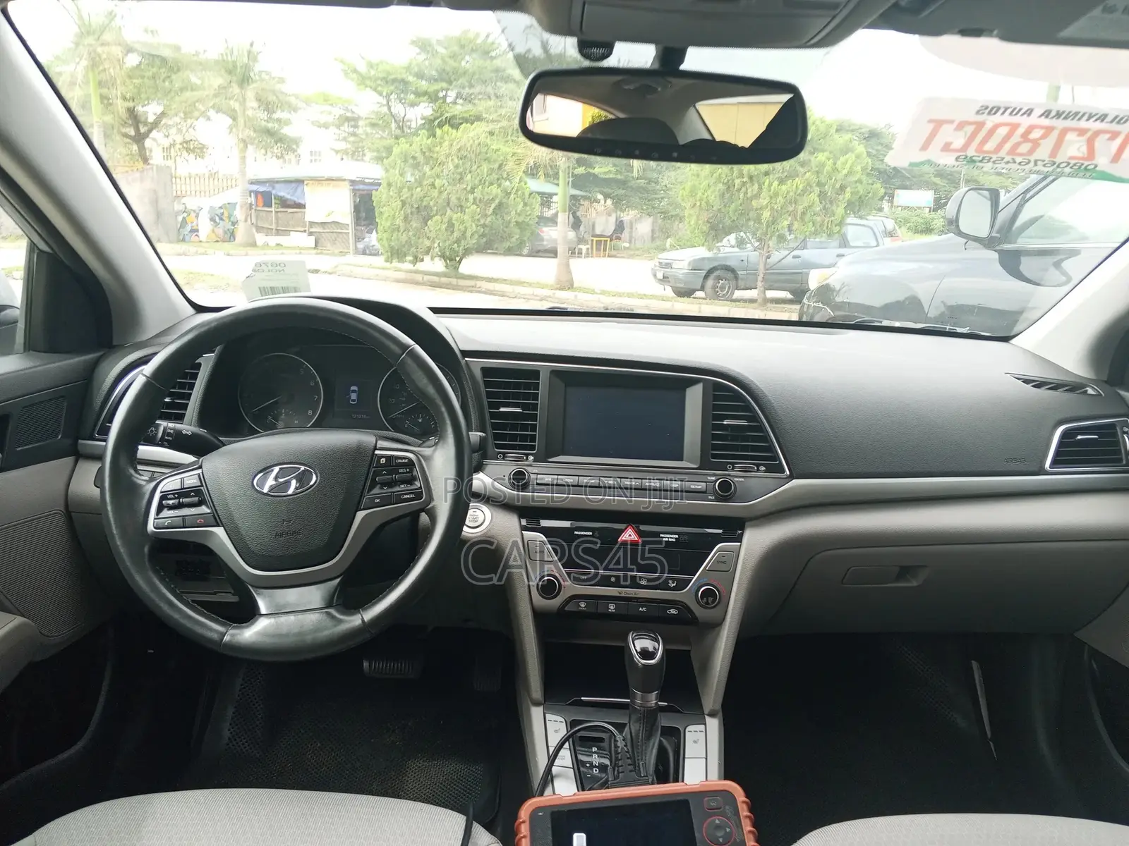Hyundai Elantra 2018 Silver
