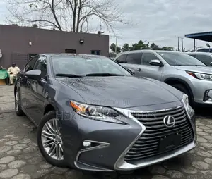 Lexus ES 2016 Gray
