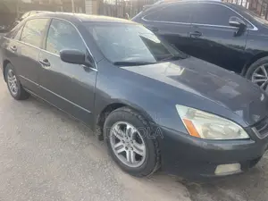 Honda Accord 2004 Gray