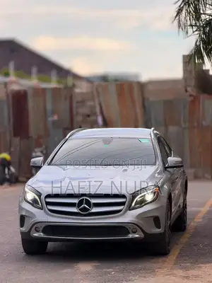Mercedes-Benz GLA 250 2017 Gray